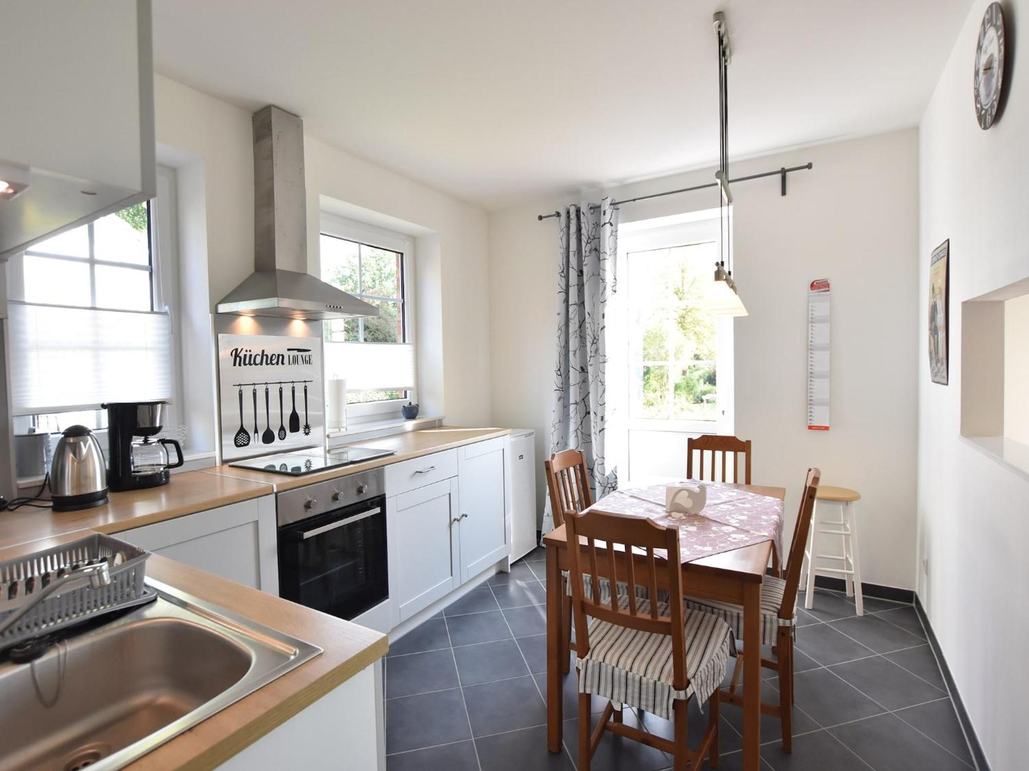 Charming Apartment in Oldenburg in Holstein with Terrace Exterior foto